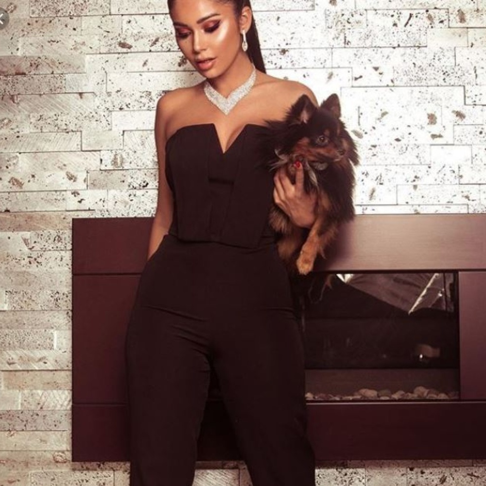Fashion Nova -Miss Moody Jumpsuit - Black